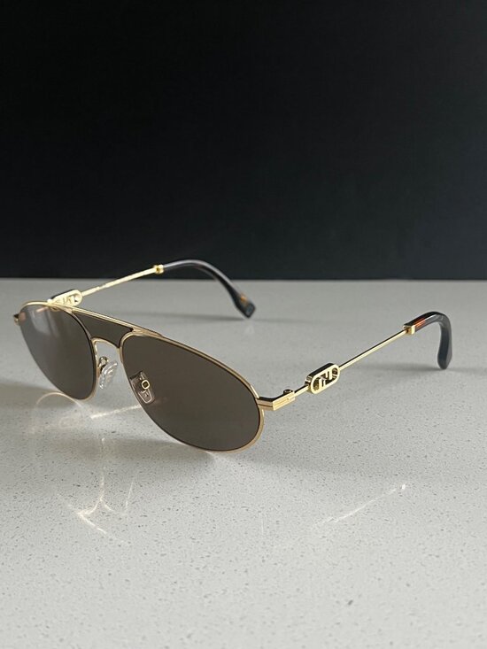 New FENDI FE40072U 30E Endura Gold/Brown 57-17-140 Sunglasses main image 4